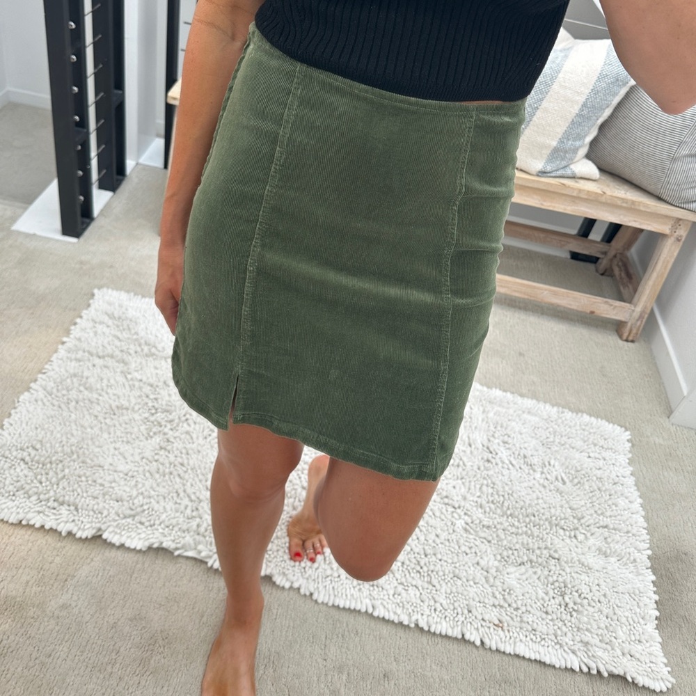 Emory Park Olive Green Corduroy Mini Skirt Slit Fall Casual Chic | NWT Size M - Picture 3 of 11